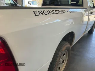 2017 Ram 1500 Tradesman с VIN 3C6JR6DG0HG776907, выставлен на аукционе IAAI как лот 42743426 с пробегом 162 492 миль миль и . История ставок и продаж доступна на DreamBid. Изображение 13.