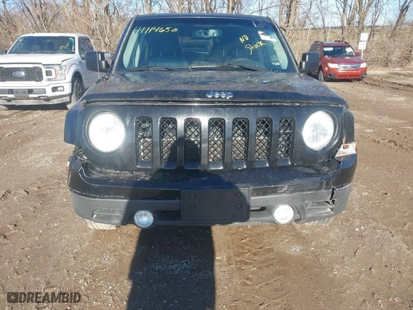 2016 Jeep Patriot Sport with VIN 1C4NJPBA6GD575594, listed as a IAAI auction lot 41114650 with 999,999 mi miles. Bid and sale history available at carsss.com. Image 6.