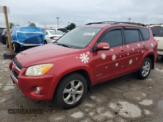2010 Toyota RAV4 Limited z VIN JTMDK4DV8AD013713, wystawiony jako Copart lot #66567055 z przebiegiem 238 484 mil mil oraz Czysty tytuł • Clean title. Historia ofert i sprzedaży dostępna na DreamBid. Obrazek 1.