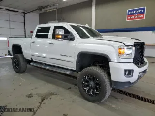 2019 GMC Sierra 2500HD Denali with VIN 1GT12SEY6KF278717, listed as a Copart auction lot 51486415 with 46,328 mi miles and Salvage Title. Bid and sale history available at carsss.com. Image 4.