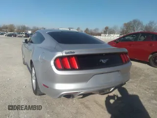 2015 Ford Mustang EcoBoost z VIN 1FA6P8TH7F5386066, wystawiony jako IAAI lot #34865266 z przebiegiem 113 862 mil mil oraz . Historia ofert i sprzedaży dostępna na DreamBid. Obrazek 3.