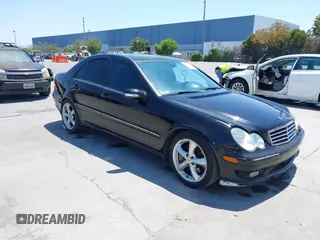 2006 Mercedes-Benz C 230 Sport z VIN WDBRF52HX6A897125, wystawiony jako IAAI lot #42475032 z przebiegiem 137 797 mil mil oraz . Historia ofert i sprzedaży dostępna na DreamBid. Obrazek 1.