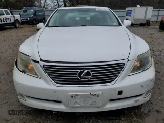 2009 Lexus LS 460 with VIN JTHCL46F395002766, listed as a Copart auction lot 48797575 with 120,725 mi miles and Salvage Title. Bid and sale history available at DreamBid. Image 5.
