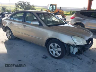 2008 Kia Optima LX z VIN KNAGE123885205445, wystawiony jako IAAI lot #42752674 z przebiegiem 132 631 mil mil oraz . Historia ofert i sprzedaży dostępna na DreamBid. Obrazek 1.