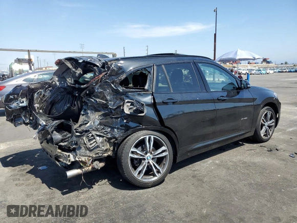 2018 BMW X1 xDrive28i z VIN WBXHT3C33J5L24441, wystawiony jako Copart lot #60468645 z przebiegiem 83 339 mil mil oraz Szkoda całkowita • Salvage title. Historia ofert i sprzedaży dostępna na DreamBid. Obrazek 3.