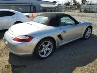 2006 Porsche Boxster z VIN WP0CA29806U711990, wystawiony jako Copart lot #56735625 z przebiegiem 110 892 mil mil oraz Czysty tytuł • Clean title. Historia ofert i sprzedaży dostępna na DreamBid. Obrazek 3.