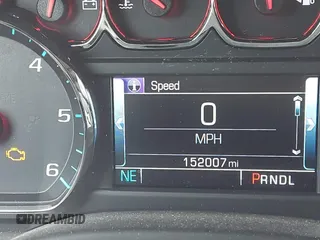 2018 Chevrolet Tahoe LT z VIN 1GNSKBKC7JR276427, wystawiony jako IAAI lot #41977418 z przebiegiem 152 007 mil mil oraz . Historia ofert i sprzedaży dostępna na DreamBid. Obrazek 15.