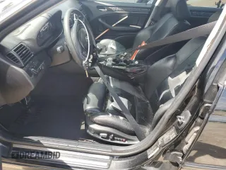 2002 BMW 3 Series 330i with VIN WBAEV53472KM01777, listed as a Copart auction lot 70984764 with 105,293 mi miles and Salvage Title. Bid and sale history available at carsss.com. Image 7.