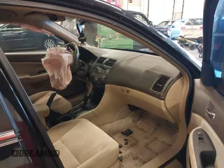 2005 Honda Accord LX z VIN 1HGCM56405A124605, wystawiony jako IAAI lot #41291090 z przebiegiem 206 762 mil mil oraz . Historia ofert i sprzedaży dostępna na DreamBid. Obrazek 5.