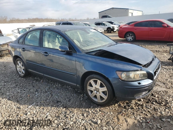 2006 Volvo S40 2.4L with VIN YV1MS382262216488, listed as a Copart auction lot 46152705 with 136,264 mi miles and Non Repairable. Bid and sale history available at carsss.com. Image 4.