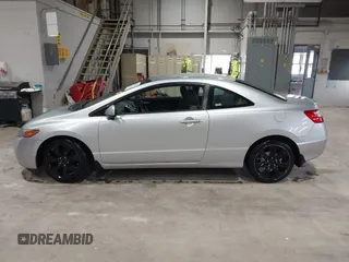 2008 Honda Civic Cpe LX with VIN 2HGFG12678H516278, listed as a IAAI auction lot 42028605 with 100,391 mi miles. Bid and sale history available at carsss.com. Image 14.