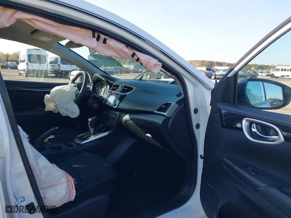 2016 Nissan Sentra SR with VIN 3N1AB7AP9GY242078, listed as a IAAI auction lot 40627767 with 87,948 mi miles. Bid and sale history available at carsss.com. Image 5.
