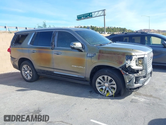 2021 GMC Yukon Denali with VIN 1GKS2DKLXMR230331, listed as a IAAI auction lot 41333736 with 1 mi miles. Bid and sale history available at carsss.com. Image 6.