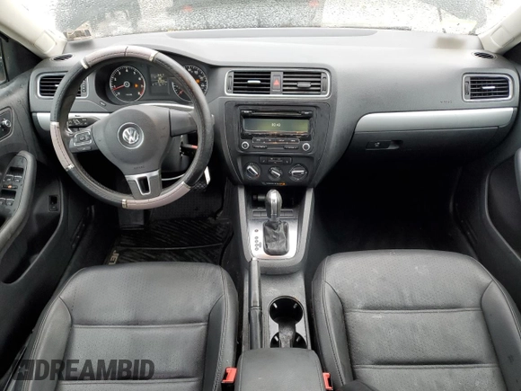 2013 Volkswagen Jetta SE with VIN 3VWDP7AJ4DM364564, listed as a Copart auction lot 44992455 with 81,203 mi miles and Salvage title. Bid and sale history available at DreamBid. Image 8.