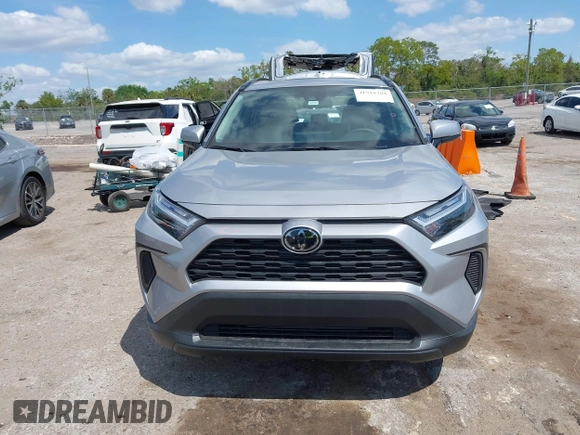 2024 Toyota RAV4 XLE with VIN 2T3P1RFV4RC480332, listed as a IAAI auction lot 41918288 with 6,861 mi miles. Bid and sale history available at carsss.com. Image 13.