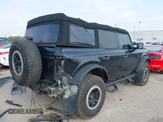 2022 Ford Bronco with VIN 1FMEE5DH3NLB88714, listed as a IAAI auction lot 41939878 with 42,917 mi miles and . Bid and sale history available at DreamBid. Image 4.