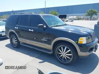 2002 Ford Explorer Eddie Bauer с VIN 1FMDU74E42ZC47584, выставлен на аукционе IAAI как лот 42456721 с пробегом 141 518 миль миль и . История ставок и продаж доступна на DreamBid. Изображение 1.