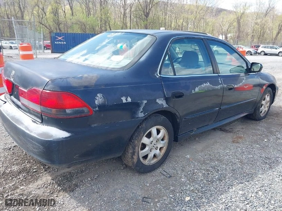 2002 Honda Accord Sdn SE with VIN 1HGCG66852A019330, listed as a IAAI auction lot 41984581 with 229,533 mi miles. Bid and sale history available at carsss.com. Image 4.