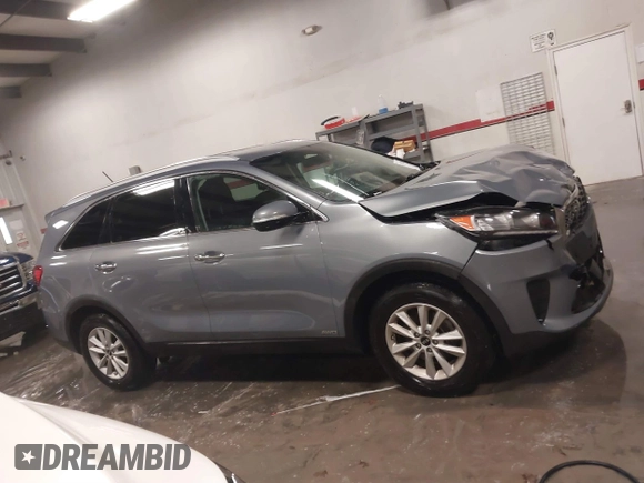 2020 Kia Sorento LX with VIN 5XYPGDA32LG663708, listed as a IAAI auction lot 41172341 with 61,729 mi miles. Bid and sale history available at carsss.com. Image 13.