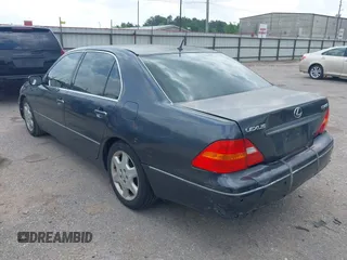 2004 Lexus LS 430 with VIN JTHBN36F940151530, listed as a IAAI auction lot 42124508 with 230,175 mi miles. Bid and sale history available at carsss.com. Image 3.