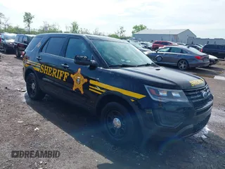 2019 Ford Police Interceptor Utility z VIN 1FM5K8ARXKGB45547, wystawiony jako IAAI lot #42021238 z przebiegiem 134 797 mil mil oraz . Historia ofert i sprzedaży dostępna na DreamBid. Obrazek 1.
