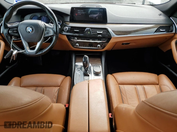 2019 BMW 5 Series 530i z VIN WBAJA5C56KWW14361, wystawiony jako Copart lot #56403635 z przebiegiem 123 182 mil mil oraz Szkoda całkowita • Salvage title. Historia ofert i sprzedaży dostępna na DreamBid. Obrazek 8.