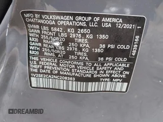 2022 Volkswagen Atlas SEL R-Line z VIN 1V2SE2CA2NC208363, wystawiony jako IAAI lot #41850237 z przebiegiem 38 867 mil mil oraz . Historia ofert i sprzedaży dostępna na DreamBid. Obrazek 9.