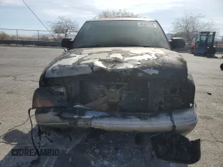 2000 GMC Jimmy SL with VIN 1GKCS13W5Y2349270, listed as a Copart auction lot 45498755 with 0 mi miles and Salvage Title. Bid and sale history available at carsss.com. Image 5.