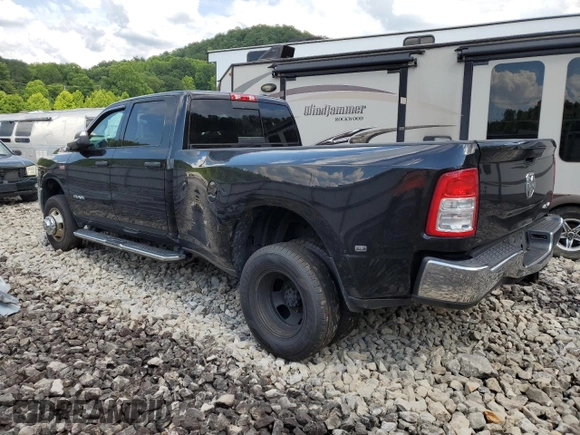 2021 Ram 3500 Tradesman with VIN 3C63RRGJXMG622443, listed as a Copart auction lot 63240644 with 242,625 mi miles and Clean Title. Bid and sale history available at carsss.com. Image 2.