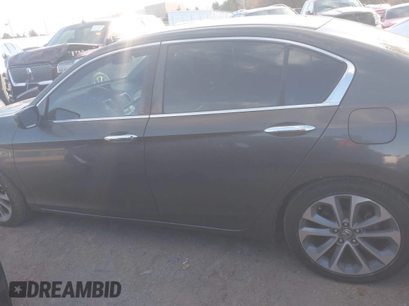 2014 Honda Accord Sedan Sport with VIN 1HGCR2F56EA069182, listed as a IAAI auction lot 40950233 with Not Provided miles. Bid and sale history available at carsss.com. Image 14.