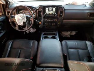 2021 Nissan Titan Pro-4X z VIN 1N6AA1ED0MN512723, wystawiony jako Copart lot #83922304 z przebiegiem 41 649 mil mil oraz Szkoda całkowita • Salvage title. Historia ofert i sprzedaży dostępna na DreamBid. Obrazek 8.