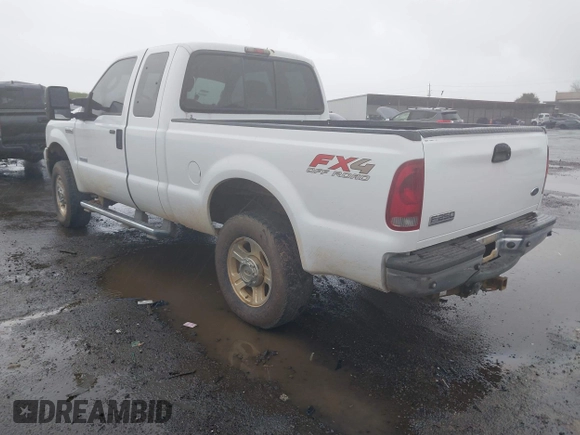 2007 Ford F-250 XL z VIN 1FTSX21P17EA71376, wystawiony jako IAAI lot #41729993 z przebiegiem 262 396 mil mil oraz . Historia ofert i sprzedaży dostępna na DreamBid. Obrazek 3.
