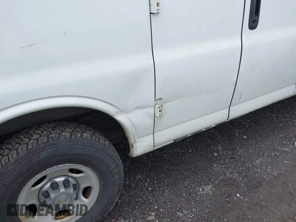 2013 Chevrolet Express Cargo с VIN 1GCWGFCA5D1105758, выставлен на аукционе IAAI как лот 42644553 с пробегом 209 801 миль миль и . История ставок и продаж доступна на DreamBid. Изображение 17.