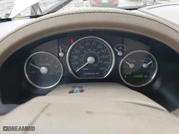 2007 Lincoln Mark LT with VIN 5LTPW18527FJ05517, listed as a Copart auction lot 43950995 with 190,224 mi miles and Salvage Title. Bid and sale history available at carsss.com. Image 9.