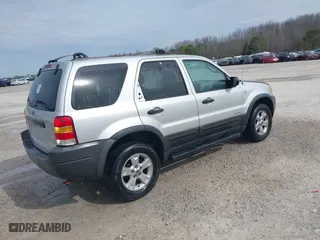 2002 Ford Escape XLT Choice with VIN 1FMYU03162KA14399, listed as a IAAI auction lot 41493956 with 265,123 mi miles. Bid and sale history available at carsss.com. Image 4.