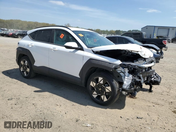 2025 Hyundai Kona SEL with VIN KM8HB3AB7SU192250, listed as a Copart auction lot 50984135 with 8,400 mi miles and Clean Title. Bid and sale history available at carsss.com. Image 4.