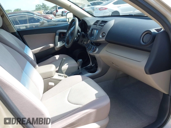 2007 Toyota RAV4 with VIN JTMBD33V476028333, listed as a IAAI auction lot 42077650 with 100,244 mi miles. Bid and sale history available at carsss.com. Image 5.