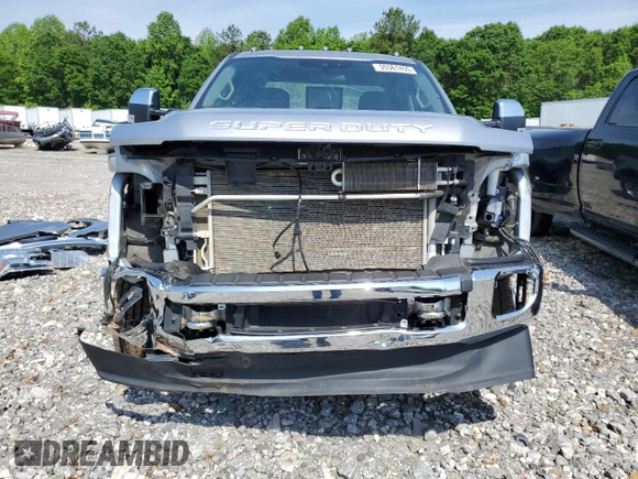 2022 Ford F-350 XL with VIN 1FT8W3DT9NEG30083, listed as a Copart auction lot 55561455 with 31,362 mi miles and Salvage Title. Bid and sale history available at DreamBid. Image 5.