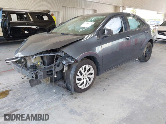 2018 Toyota Corolla L z VIN 5YFBURHE0JP802699, wystawiony jako IAAI lot #42486454 z przebiegiem 134 040 mil mil oraz . Historia ofert i sprzedaży dostępna na DreamBid. Obrazek 18.