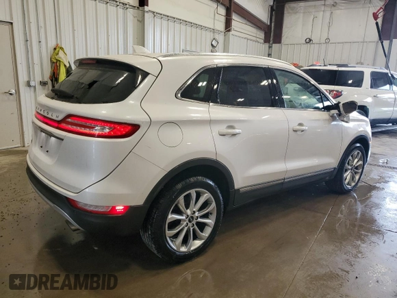 2019 Lincoln MKC Select with VIN 5LMCJ2D90KUL25654, listed as a Copart auction lot 56461185 with 56,296 mi miles and Salvage title. Bid and sale history available at DreamBid. Image 3.