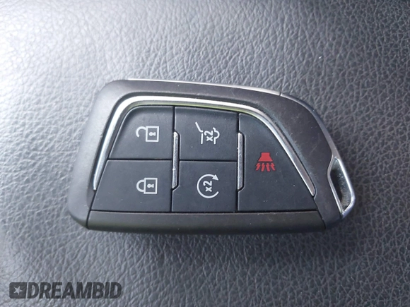 2024 Cadillac LYRIQ Luxury z VIN 1GYKPSRL3RZ122559, wystawiony jako IAAI lot #41587457 z przebiegiem 8 408 mil mil oraz . Historia ofert i sprzedaży dostępna na DreamBid. Obrazek 11.