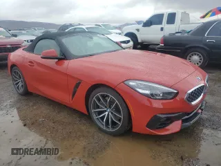 2022 BMW Z4 sDrive30i with VIN WBAHF3C00NWX48523, listed as a Copart auction lot 40779684 with 17,404 mi miles. Bid and sale history available at carsss.com. Image 4.