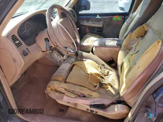 2000 Ford Explorer with VIN 1FMDU64P6YZA48430, listed as a Copart auction lot 44578445 with 305,291 mi miles and Salvage title. Bid and sale history available at DreamBid. Image 7.