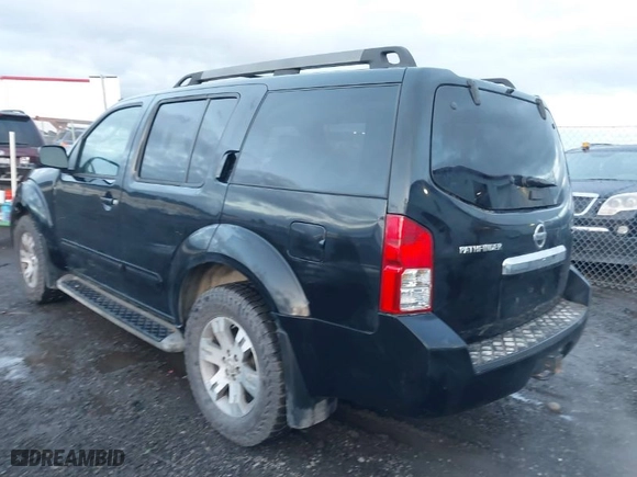 2010 Nissan Pathfinder SE with VIN 5N1AR1NB8AC626076, listed as a IAAI auction lot 41144235 with 172,709 mi miles. Bid and sale history available at carsss.com. Image 3.