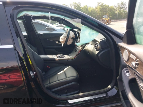2019 Mercedes-Benz C 300 with VIN WDDWF8EB1KR459513, listed as a IAAI auction lot 42242025 with 35,138 mi miles and . Bid and sale history available at DreamBid. Image 5.