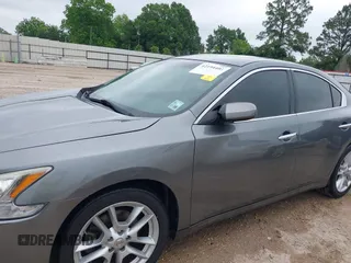 2014 Nissan Maxima S z VIN 1N4AA5AP7EC463582, wystawiony jako IAAI lot #42194403 z przebiegiem 153 719 mil mil oraz . Historia ofert i sprzedaży dostępna na DreamBid. Obrazek 6.