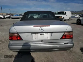 1994 Mercedes-Benz E Class with VIN WDBEA66E0RC089491, listed as a Copart auction lot 45417885 with 135,449 mi miles and Salvage Title. Bid and sale history available at carsss.com. Image 6.