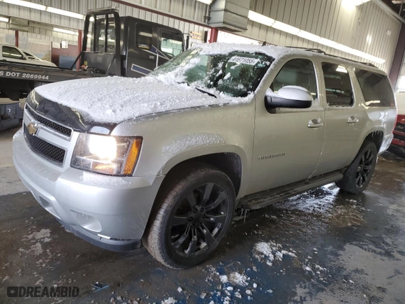 2010 Chevrolet Suburban LT with VIN 1GNUKJE34AR255792, listed as a Copart auction lot 44671055 with 147,366 mi miles and Clean Title. Bid and sale history available at carsss.com. Image 1.
