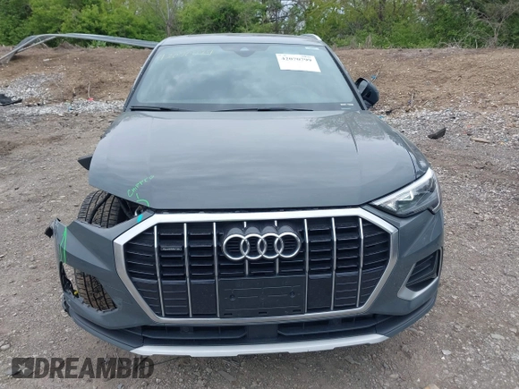 2020 Audi Q3 Premium z VIN WA1AECF36L1083306, wystawiony jako IAAI lot #42070799 z przebiegiem 47 610 mil mil oraz . Historia ofert i sprzedaży dostępna na DreamBid. Obrazek 13.