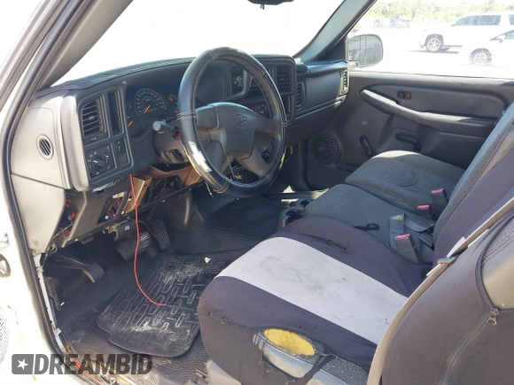 2006 Chevrolet Silverado 1500 Work Truck with VIN 1GCEC19X16Z241671, listed as a IAAI auction lot 41863339 with 168,186 mi miles. Bid and sale history available at carsss.com. Image 5.